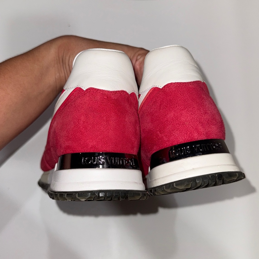 LOUIS VUITTON red sneakers - Picture 3 of 5